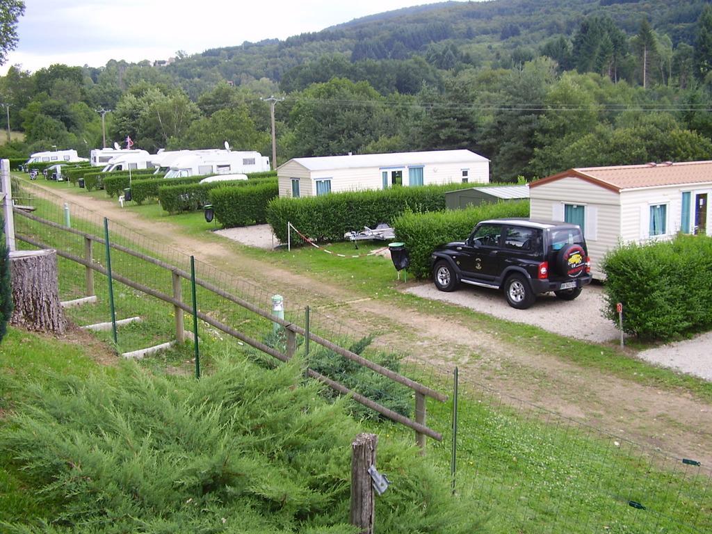Camping " Le Grun De Chignore" Vollore-Ville Екстер'єр фото